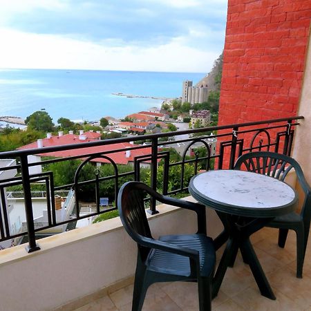 Апартаменти Свети Георги - Saint George Apartments Каварна Номер фото