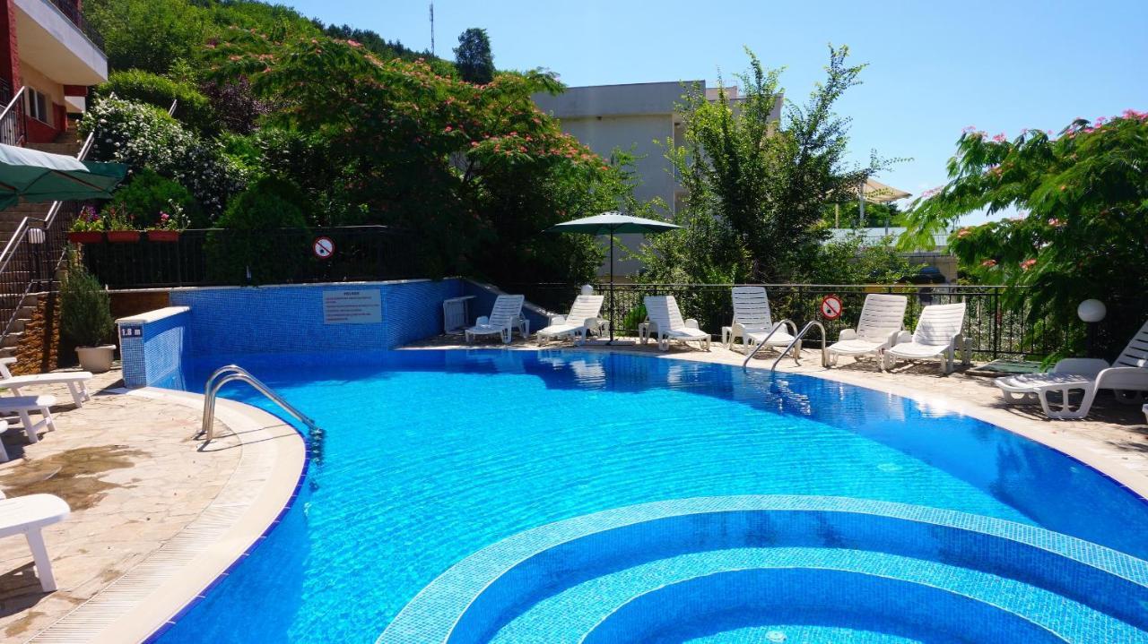 Апартаменти Свети Георги - Saint George Apartments Каварна Екстер'єр фото