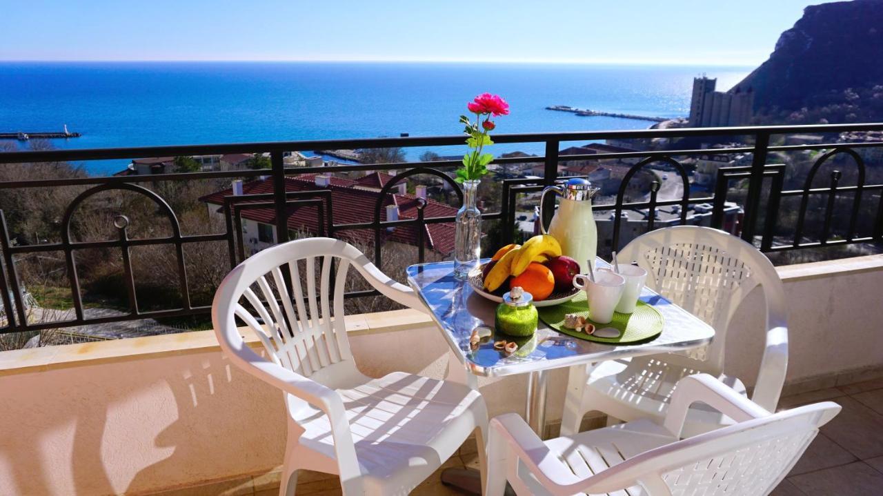 Апартаменти Свети Георги - Saint George Apartments Каварна Екстер'єр фото