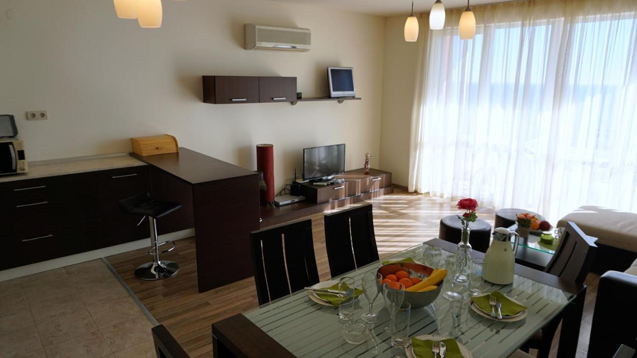 Апартаменти Свети Георги - Saint George Apartments Каварна Екстер'єр фото