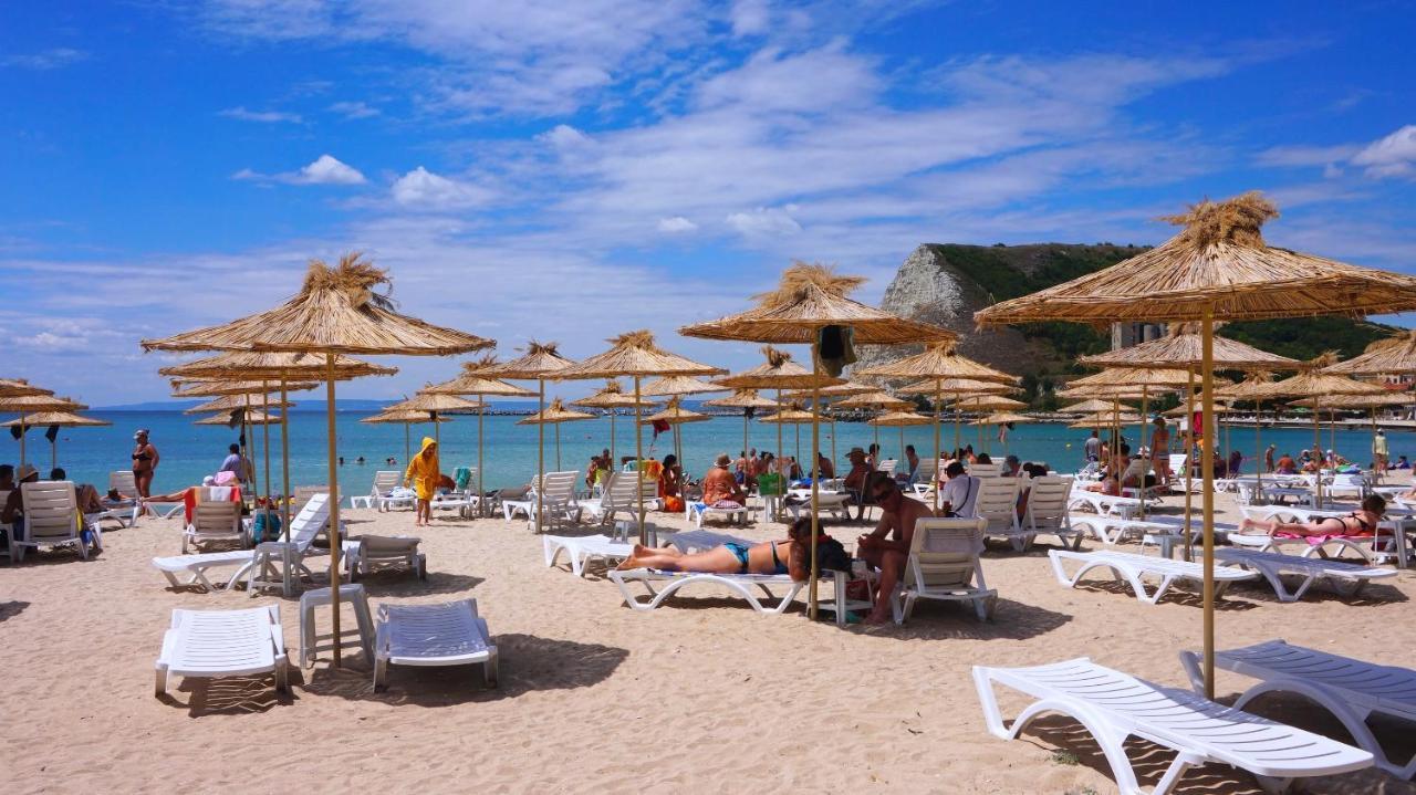 Апартаменти Свети Георги - Saint George Apartments Каварна Екстер'єр фото