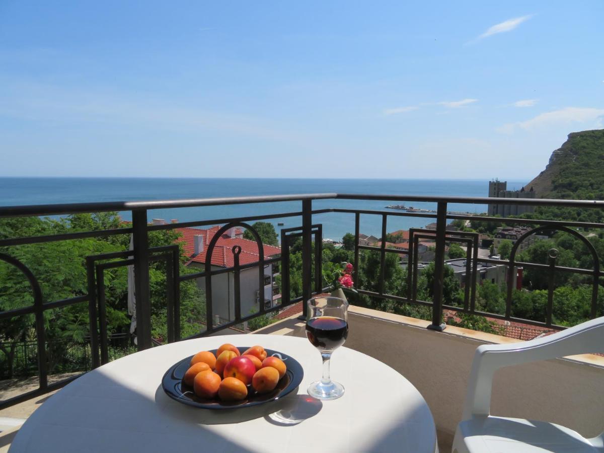 Апартаменти Свети Георги - Saint George Apartments Каварна Екстер'єр фото