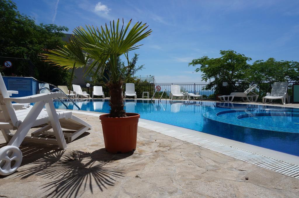 Апартаменти Свети Георги - Saint George Apartments Каварна Екстер'єр фото